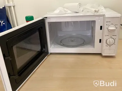 Köksinventarier, Bord, 2 st microvågsugnar, soptunna