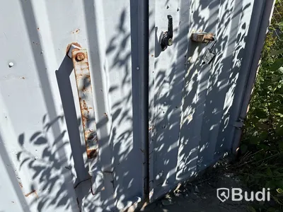 20-fots container med innehåll (bygg)