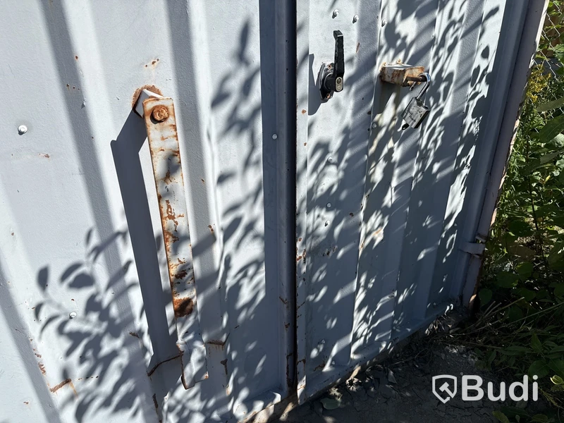 20-fots container med innehåll (bygg)