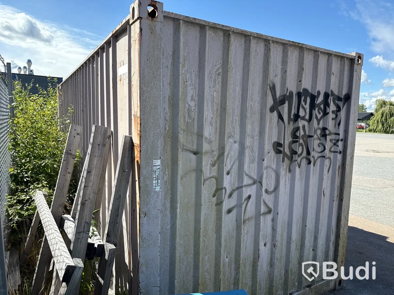 20-fots container med innehåll (bygg)