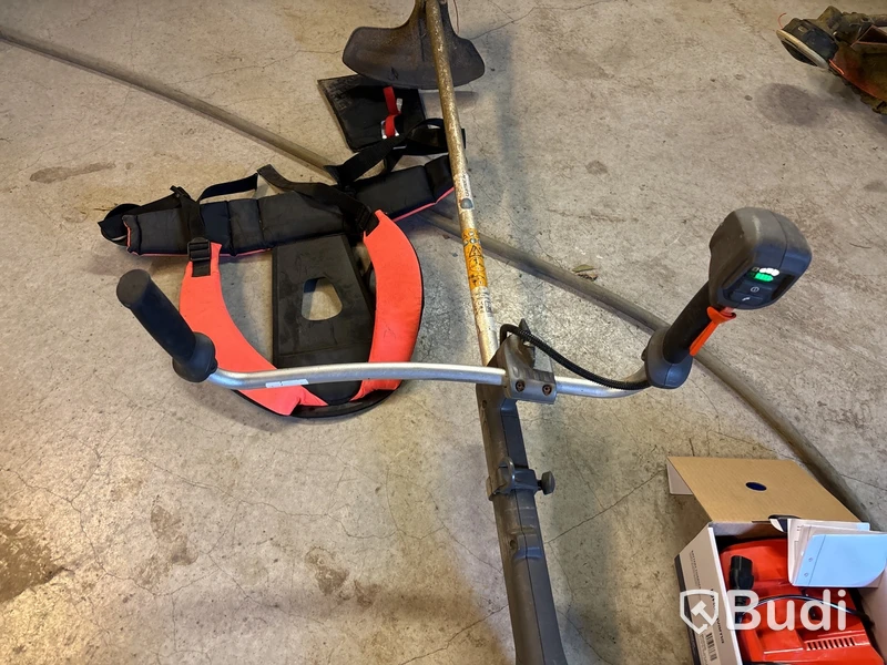 Grästrimmer Husqvarna batteridriven.