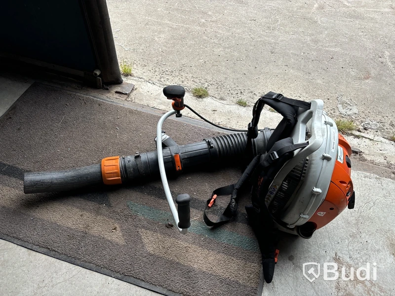 Lövblås Stihl BR700