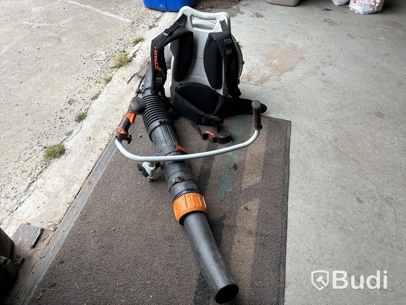 Lövblås Stihl BR700