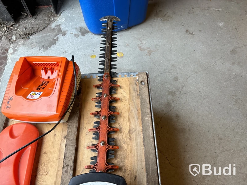 Häcksax Stihl HSA 100, batteridriven