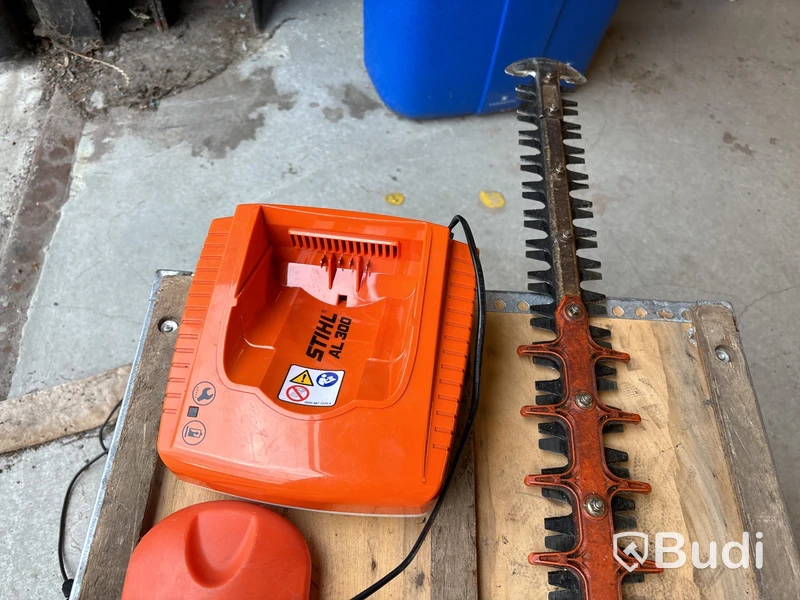 Häcksax Stihl HSA 100, batteridriven