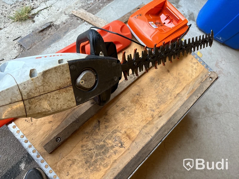 Häcksax Stihl HSA 100, batteridriven
