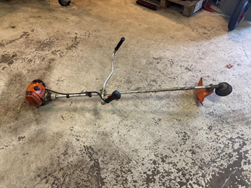 Röjsåg - Stihl  F5 87