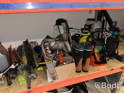Parti med tillbehör till motorsågar och sprutor