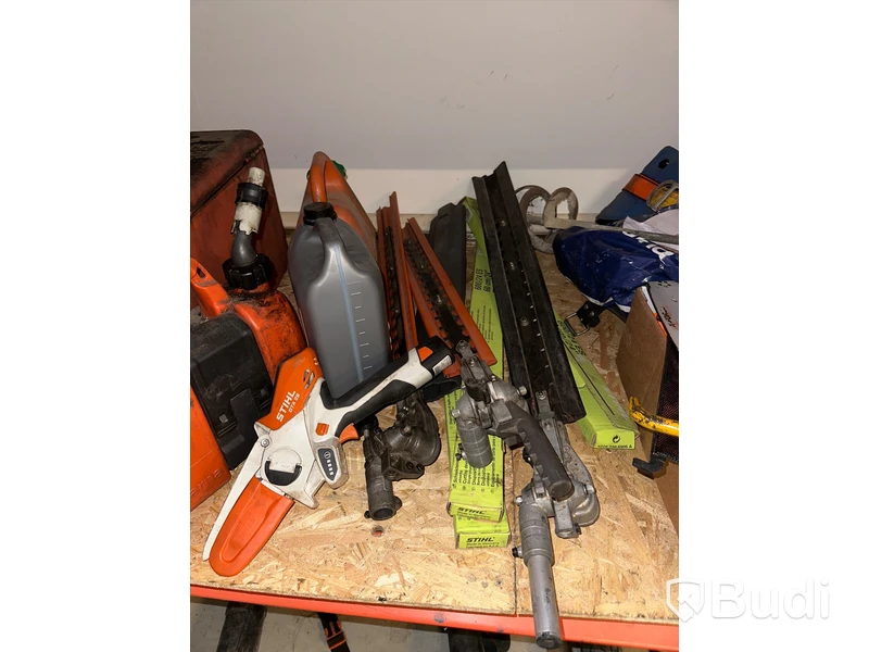 Parti med tillbehör till motorsågar och sprutor