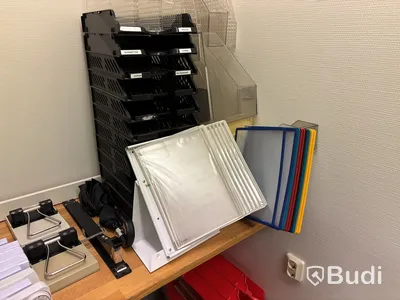 Förbrukningsmaterial & hyllor m.m.