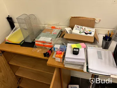 Förbrukningsmaterial & hyllor m.m.