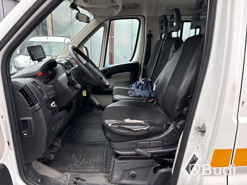 Flakbil med dubbelhytt Peugeot Boxer 335 2.0 BlueHDI Chassi (163hk), -2018