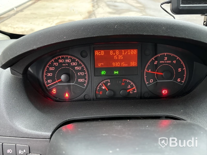 Flakbil med dubbelhytt Peugeot Boxer 335 2.0 BlueHDI Chassi (163hk), -2018