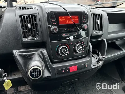 Flakbil med dubbelhytt Peugeot Boxer 335 2.0 BlueHDI Chassi (163hk), -2018