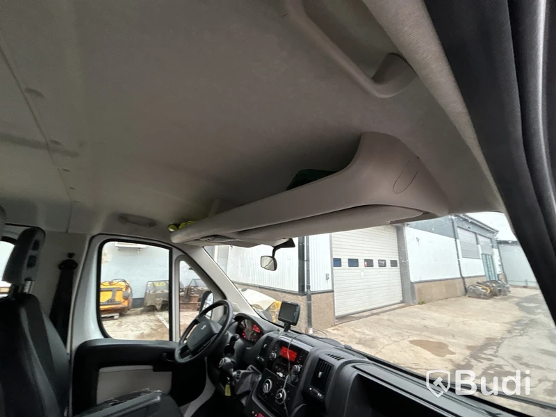 Flakbil med dubbelhytt Peugeot Boxer 335 2.0 BlueHDI Chassi (163hk), -2018