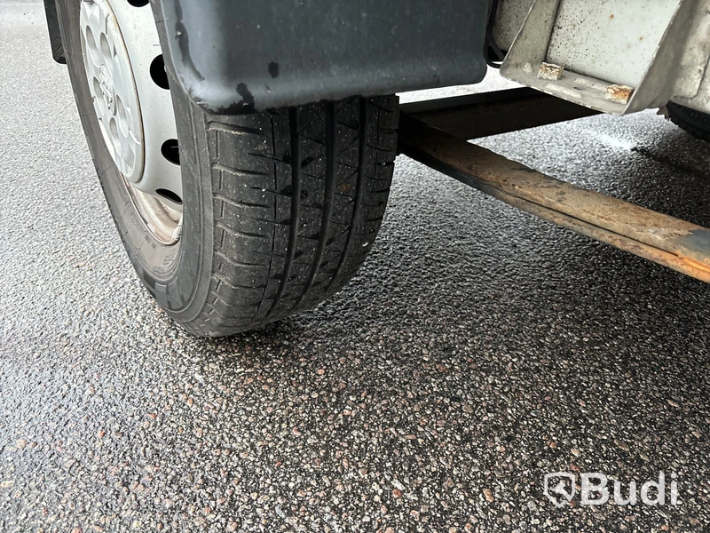 Flakbil med dubbelhytt Peugeot Boxer 335 2.0 BlueHDI Chassi (163hk), -2018
