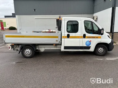 Flakbil med dubbelhytt Peugeot Boxer 335 2.0 BlueHDI Chassi (163hk), -2018