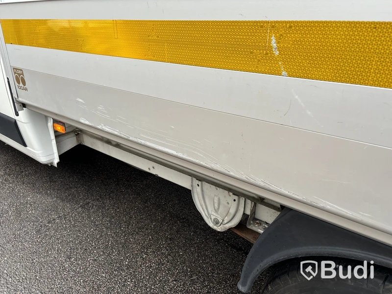 Flakbil med dubbelhytt Peugeot Boxer 335 2.0 BlueHDI Chassi (163hk), -2018