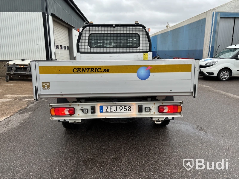 Flakbil med dubbelhytt Peugeot Boxer 335 2.0 BlueHDI Chassi (163hk), -2018