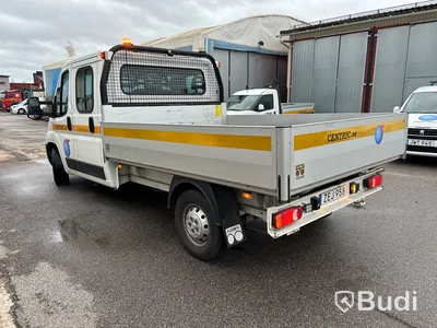 Flakbil med dubbelhytt Peugeot Boxer 335 2.0 BlueHDI Chassi (163hk), -2018