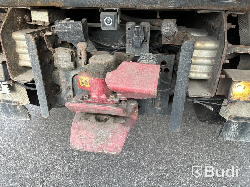 Lastväxlare VOLVO FM 420 6x2 med maskinflak, -2010 | Hiab 20T | VBG