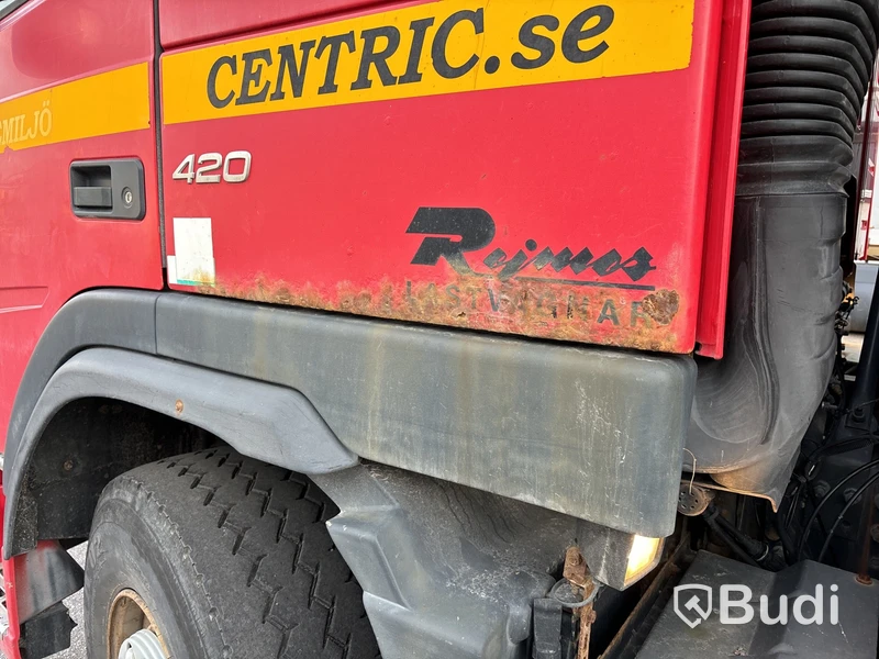 Lastväxlare VOLVO FM 420 6x2 med maskinflak, -2010 | Hiab 20T | VBG