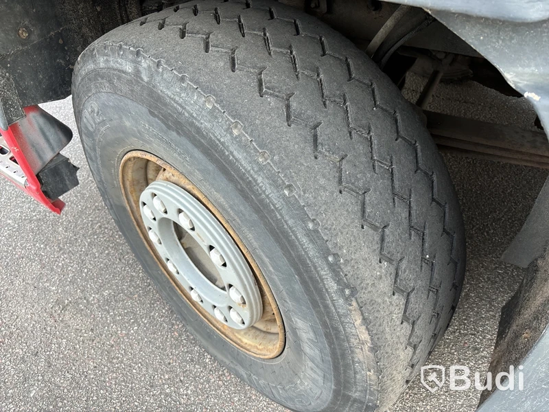 Lastväxlare VOLVO FM 420 6x2 med maskinflak, -2010 | Hiab 20T | VBG