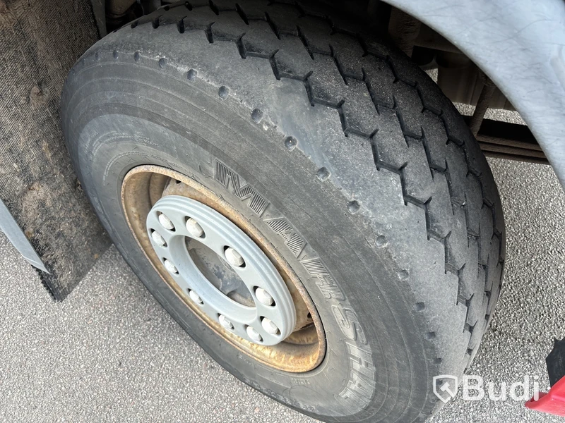 Lastväxlare VOLVO FM 420 6x2 med maskinflak, -2010 | Hiab 20T | VBG