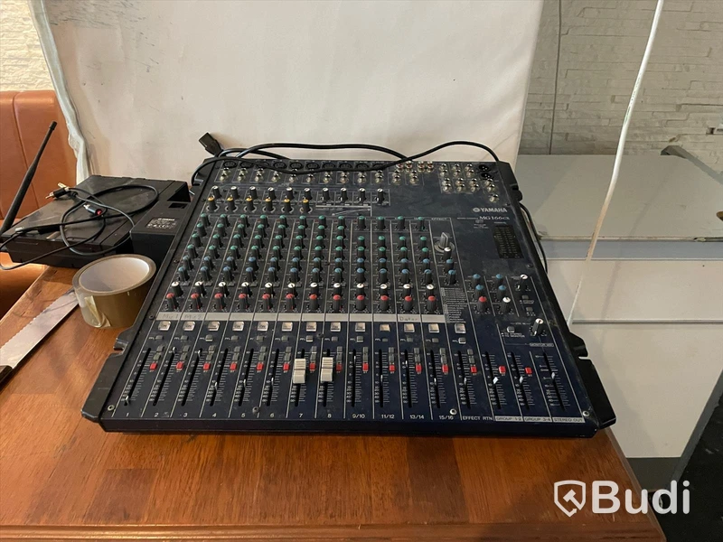 Mixerbord Yamaha MG 166cx