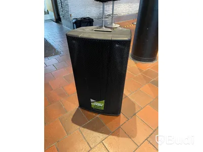 2st högtalare dbtechnologies B-Hype 15, varav ena ink. Väggfäste