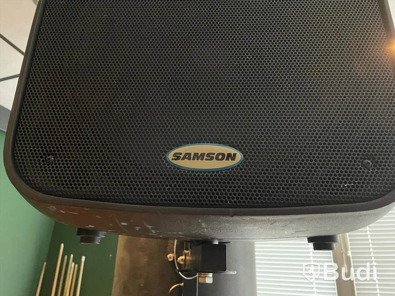 Högtalare Samson Auro D415 400 watt ink väggstativ