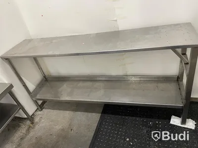 Arbetsbänk i rostfritt. Ca 175cm, d:40cm, H:89cm.