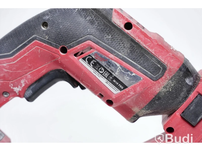 Milwaukee gipsskruvdragare M18 FUEL™ med batteri.