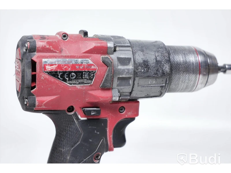 Milwaukee Skruvdragare/borr M18 FDD2 med batteri och laddare.