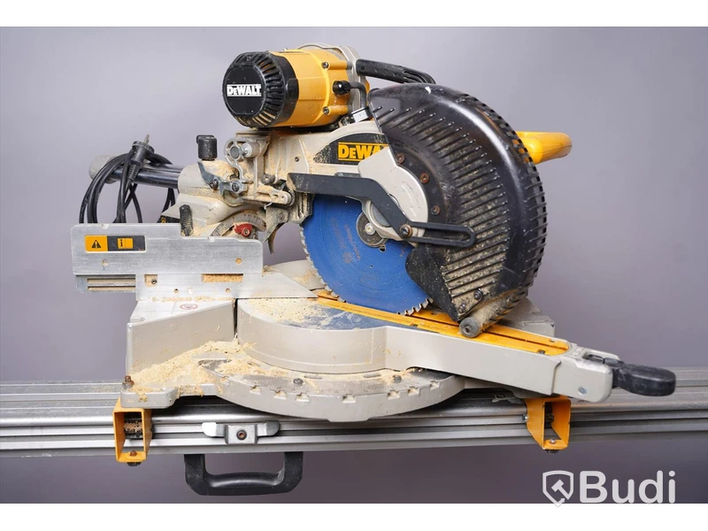 Kap - och Gersåg med sågbänk -DeWalt DW717XPS