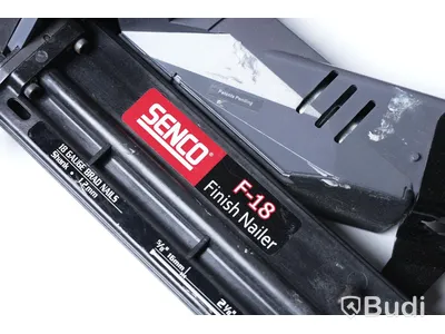 Dyckertpistol - Senco Fusion F18 med 3st batterier, laddare och förvaringslåda.