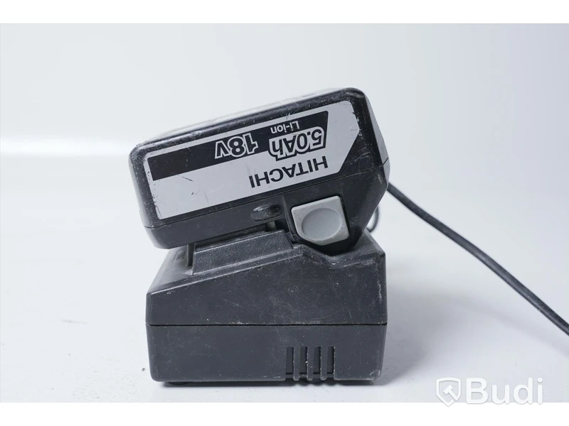 3st batterier samt laddare - Hitachi