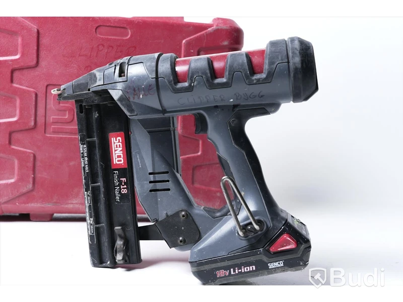 Dyckertpistol - Senco Fusion F18 med 3st batterier, laddare och förvaringslåda.