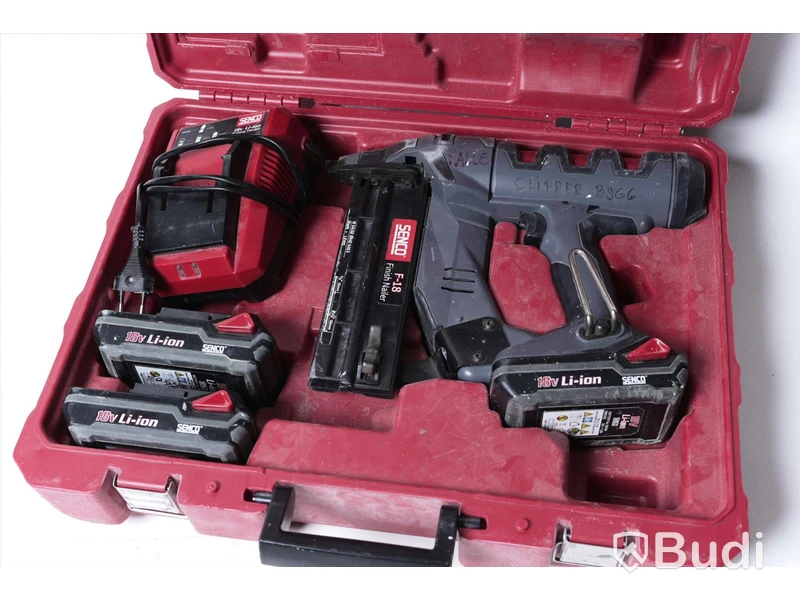 Dyckertpistol - Senco Fusion F18 med 3st batterier, laddare och förvaringslåda.