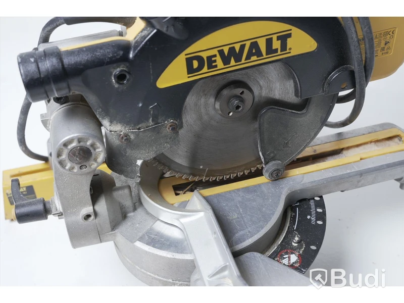 Kap- och gersåg - Dewalt DWS774-QS