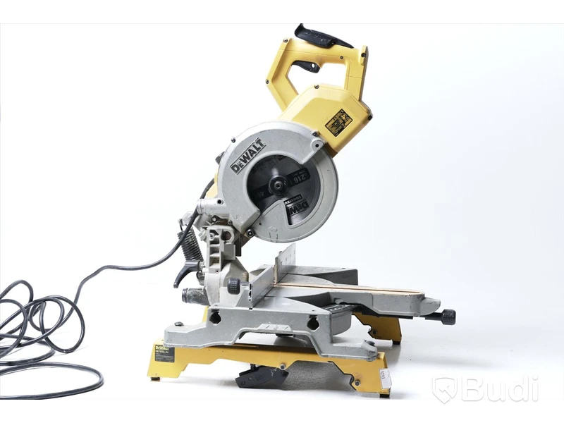 Kap- och gersåg - Dewalt DW777 med sågbänk.