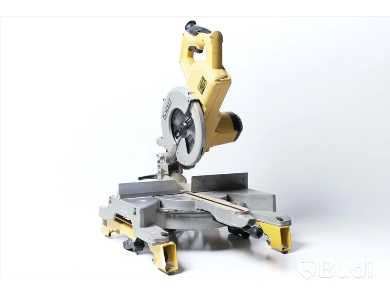 Kap- och gersåg - Dewalt DW777 med sågbänk.