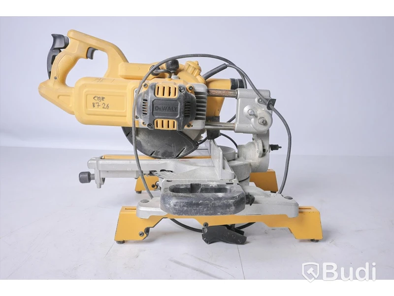 Dewalt DWS774-QS Kap- och Gersåg