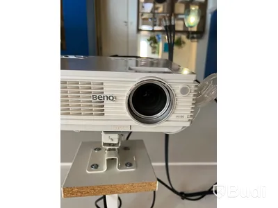 Projektor Benq W100