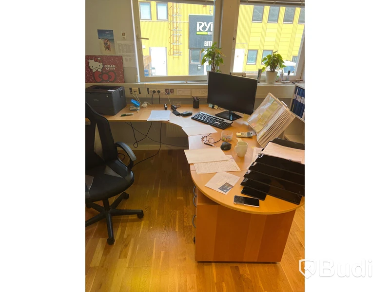 Elektriskt höj och sänkbart skrivbord