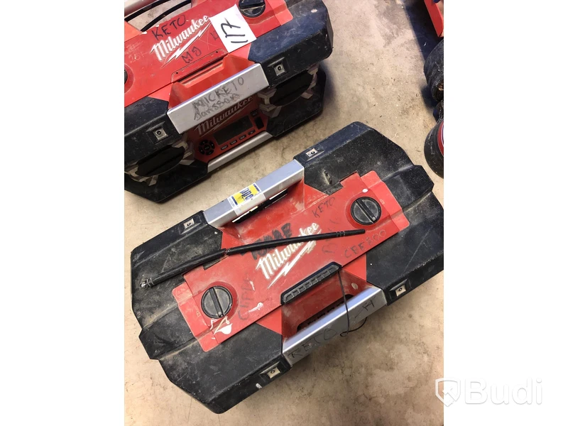 2 st Byggradio Milwaukee C12 28 DCR