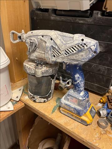Färgspruta DeWALT GRACO 