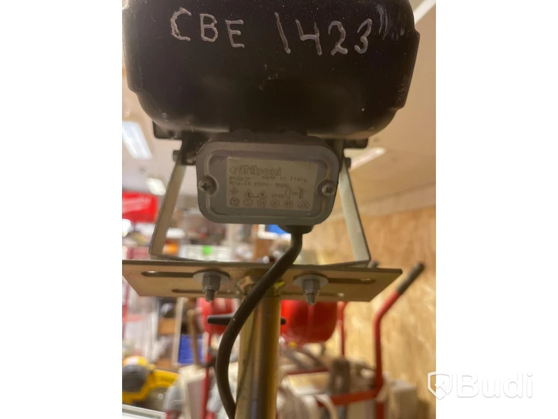 Luftrenare, värmefläkt och bygglampa