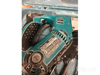 Makita Skruvautomat 6842 med förvaringslåda