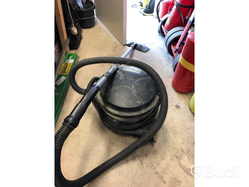 Dammsugare Nilfisk GD 930